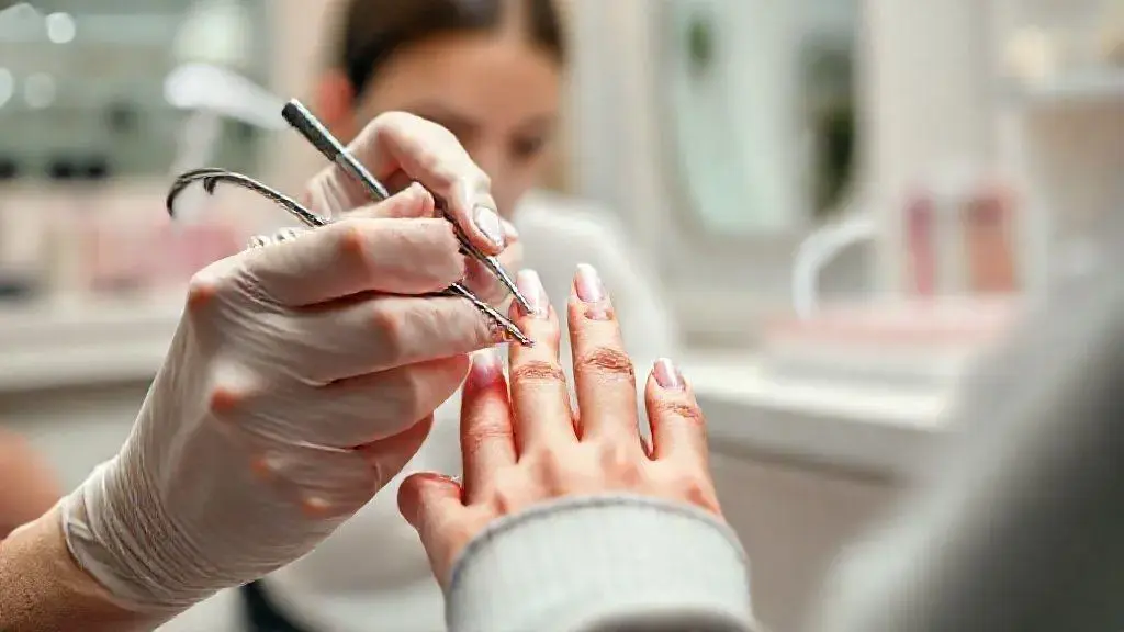 curso alongamento de unhas gratuito